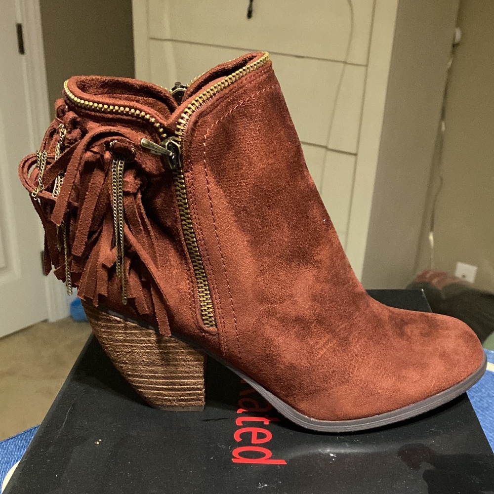 Rust color, Not rated booties, Never worn